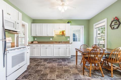 80 Myrtle Ave, Webster, MA 01570 photo 8