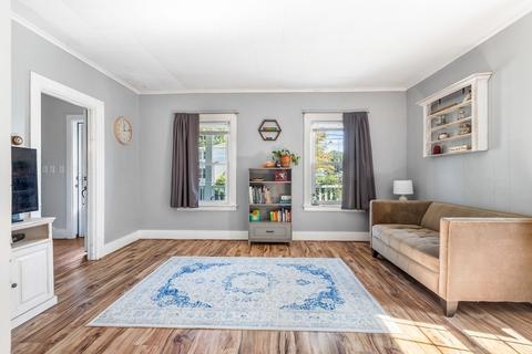 80 Myrtle Ave, Webster, MA 01570 photo 4
