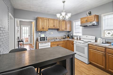 26 Valley St, Everett, MA 02149 photo 7