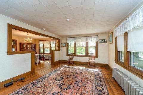15 Ashland Ave, Springfield, MA 01119 photo 9