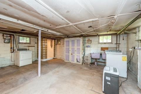 15 Ashland Ave, Springfield, MA 01119 photo 29