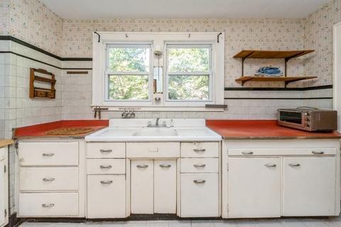 15 Ashland Ave, Springfield, MA 01119 photo 16
