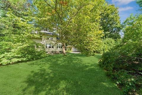 15 Ashland Ave, Springfield, MA 01119 photo 6