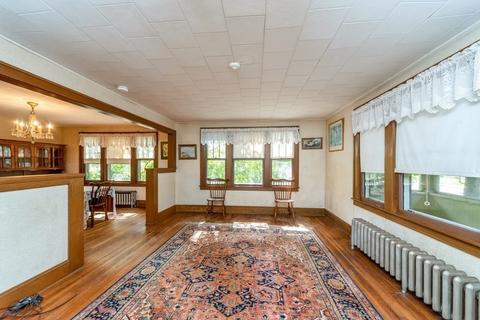 15 Ashland Ave, Springfield, MA 01119 photo 2