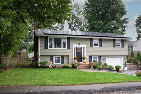 3 Middle St, Beverly, MA 01915 photo 1