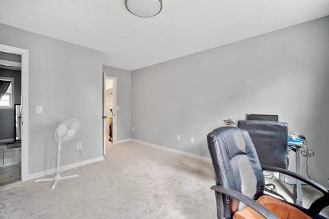 25 Burke St, Springfield, MA 01151 photo 14