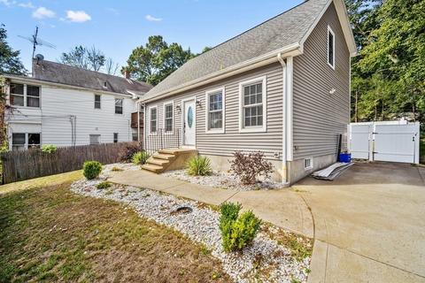 25 Burke St, Springfield, MA 01151 photo 2