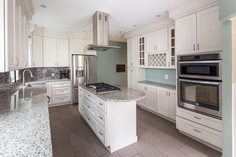 19 Maple St, Uxbridge, MA 01569 photo 4