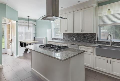 19 Maple St, Uxbridge, MA 01569 photo 6