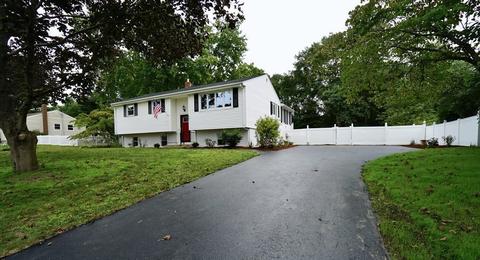 45 Nicholas Rd, Raynham, MA 02767 photo 2