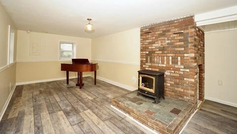 45 Nicholas Rd, Raynham, MA 02767 photo 9