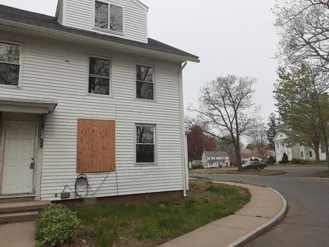 44 Park St, Ware, MA 01082 photo 2