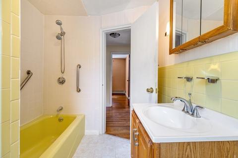 33 Gregory Rd, Framingham, MA 01701 photo 37