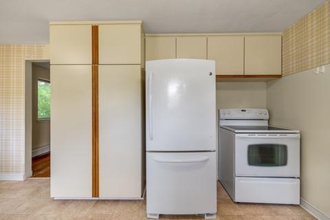 33 Gregory Rd, Framingham, MA 01701 photo 17