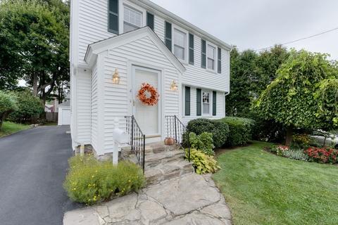 4 Saint Marks Rd, Worcester, MA 01606 photo 2