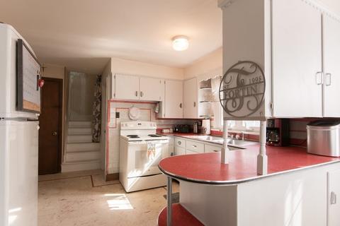 30 Appleton St, Fall River, MA 02724 photo 10
