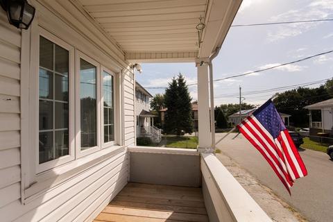 30 Appleton St, Fall River, MA 02724 photo 2