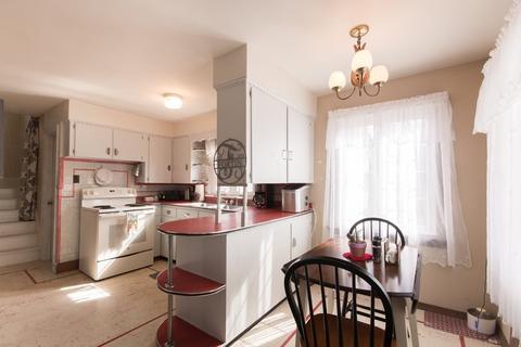 30 Appleton St, Fall River, MA 02724 photo 9