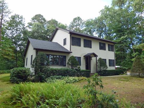 37 Straits Rd, Hatfield, MA 01038 photo 1