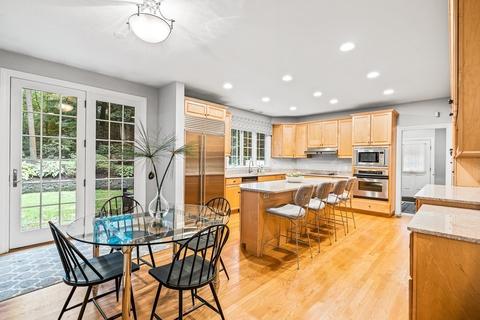 384 West St, Dedham, MA 02026 photo 4