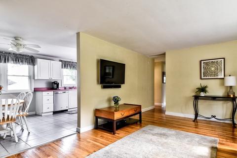 39 Simpson Dr, Framingham, MA 01701 photo 8
