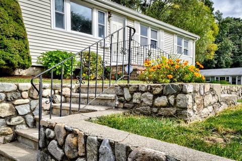 39 Simpson Dr, Framingham, MA 01701 photo 2