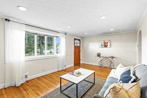 21 Dewitt Rd, Stoneham, MA 02180 photo 10