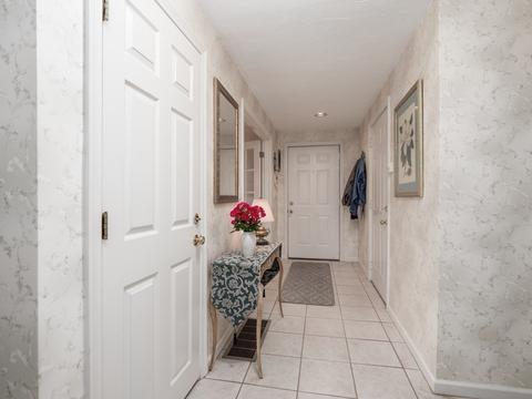 33 Midgley Ln, Worcester, MA 01604 photo 19