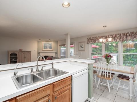 33 Midgley Ln, Worcester, MA 01604 photo 8