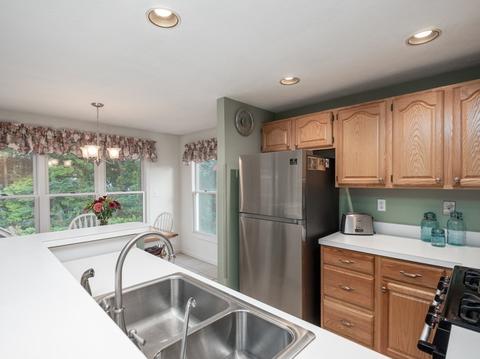 33 Midgley Ln, Worcester, MA 01604 photo 12