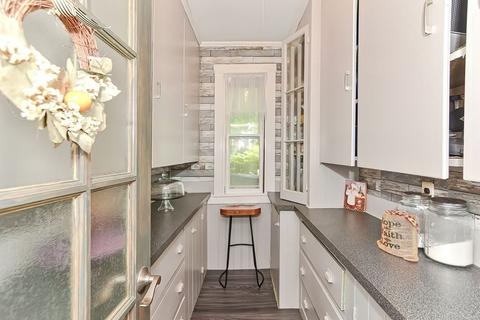 95 June St, Fall River, MA 02720 photo 8
