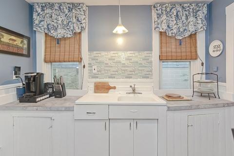 95 June St, Fall River, MA 02720 photo 25