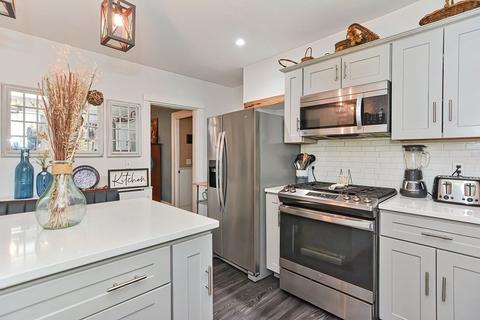 95 June St, Fall River, MA 02720 photo 6