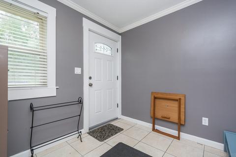 9 Aurilla St, Worcester, MA 01607 photo 6