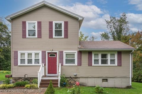 9 Aurilla St, Worcester, MA 01607 photo 4
