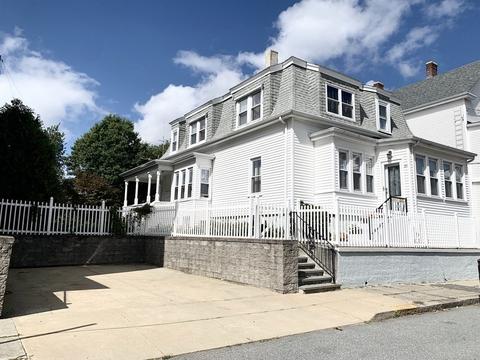 29 Ash St, Fall River, MA 02724 photo 2