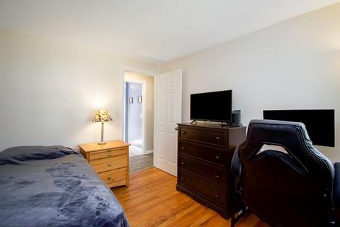 85 Penncastle St, Springfield, MA 01129 photo 14
