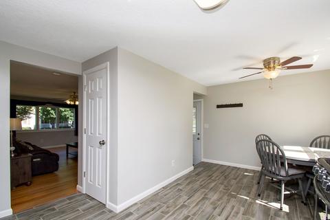 85 Penncastle St, Springfield, MA 01129 photo 7