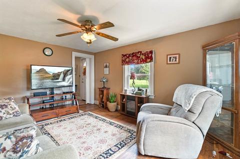 38 Walter Rd, Danvers, MA 01923 photo 17