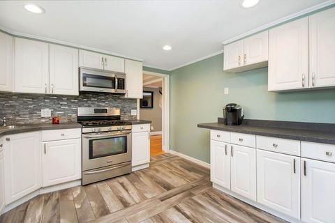 218 Winton St, Springfield, MA 01118 photo 5