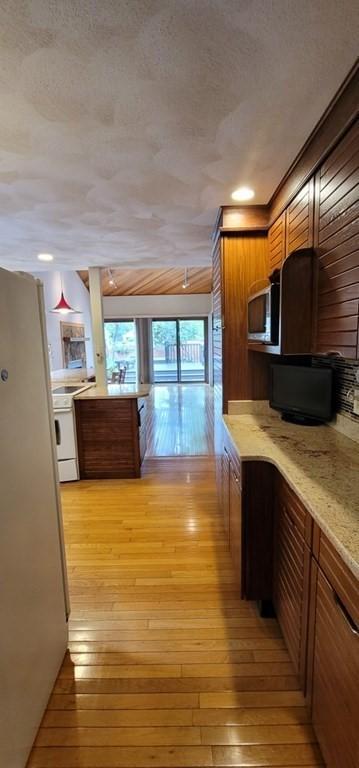 48 Gavin Cir, Reading, MA 01867 photo 12
