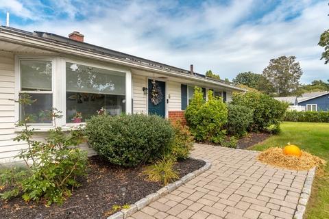 6 Dondi Rd, Beverly, MA 01915 photo 2