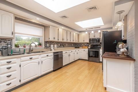 6 Dondi Rd, Beverly, MA 01915 photo 9