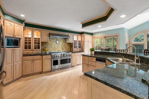 4 Standish Dr, Canton, MA 02021 photo 4