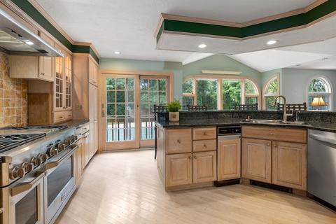 4 Standish Dr, Canton, MA 02021 photo 8