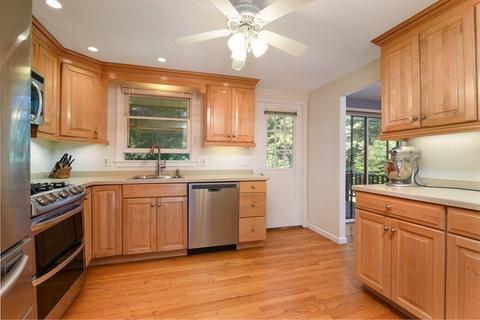 101 Standish Rd, Needham, MA 02492 photo 11