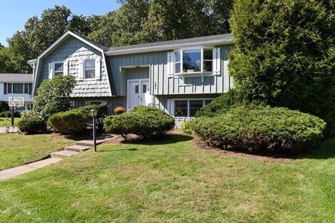 101 Standish Rd, Needham, MA 02492 photo 2