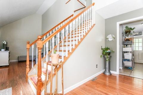 332 Parkerview St, Springfield, MA 01129 photo 20
