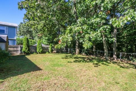 332 Parkerview St, Springfield, MA 01129 photo 5