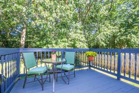 332 Parkerview St, Springfield, MA 01129 photo 4